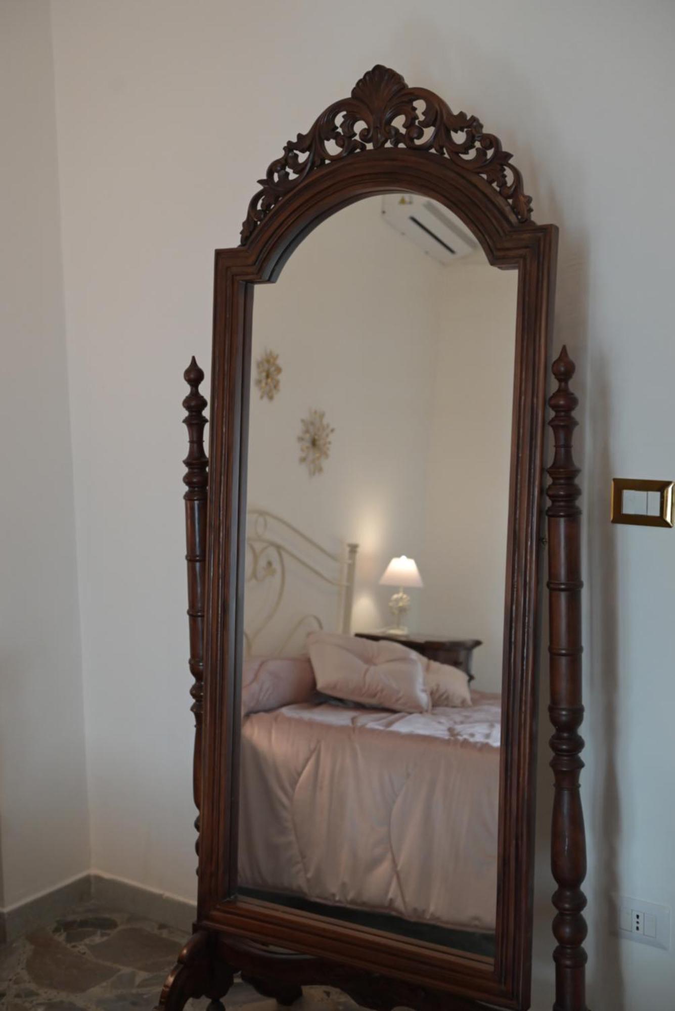 The Rooms Of Swami Барі Екстер'єр фото