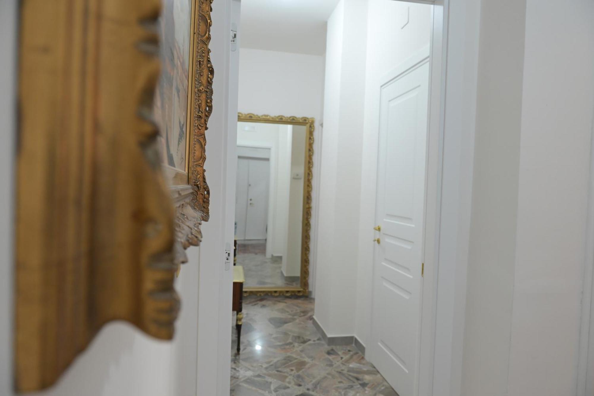 The Rooms Of Swami Барі Екстер'єр фото