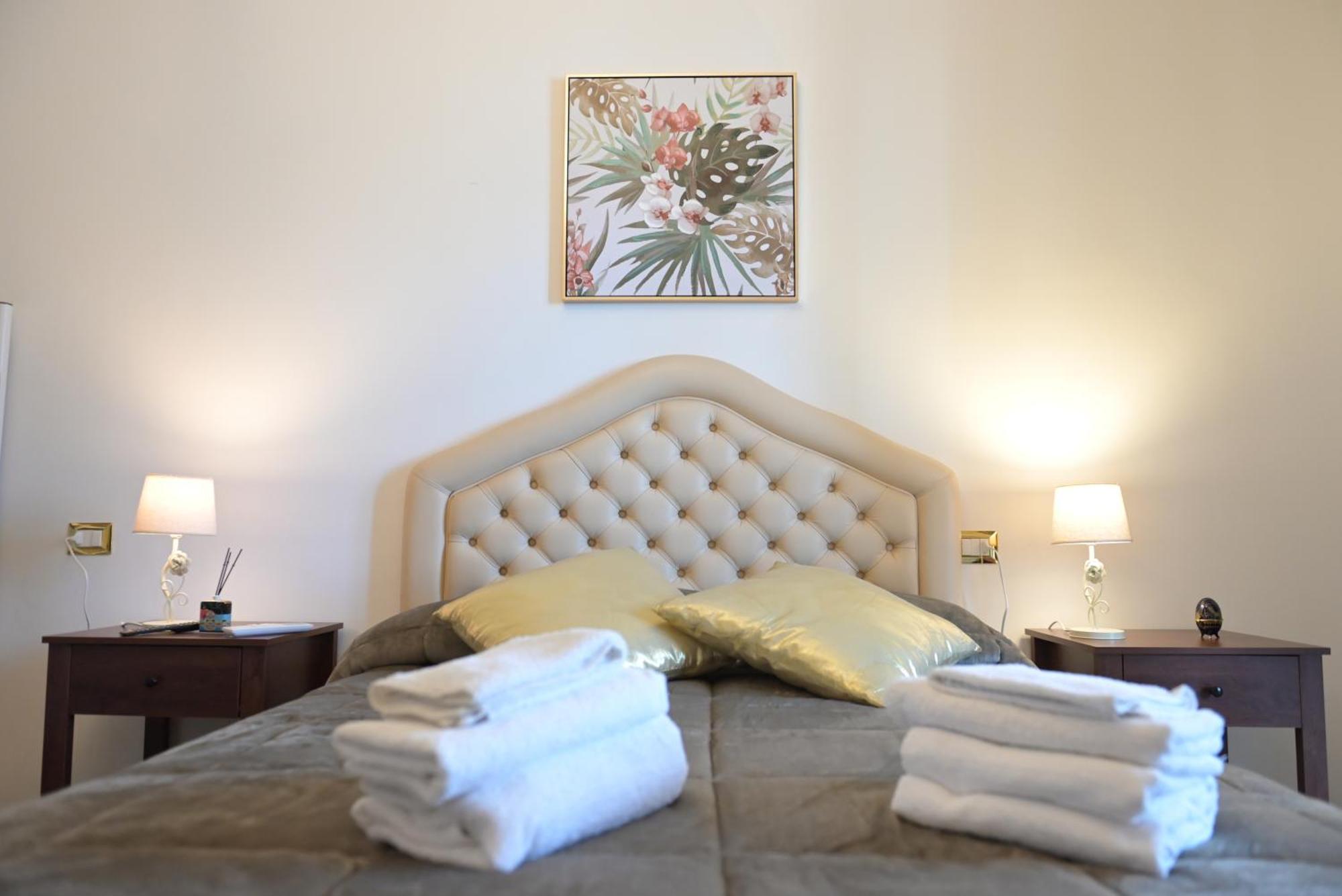 The Rooms Of Swami Барі Екстер'єр фото