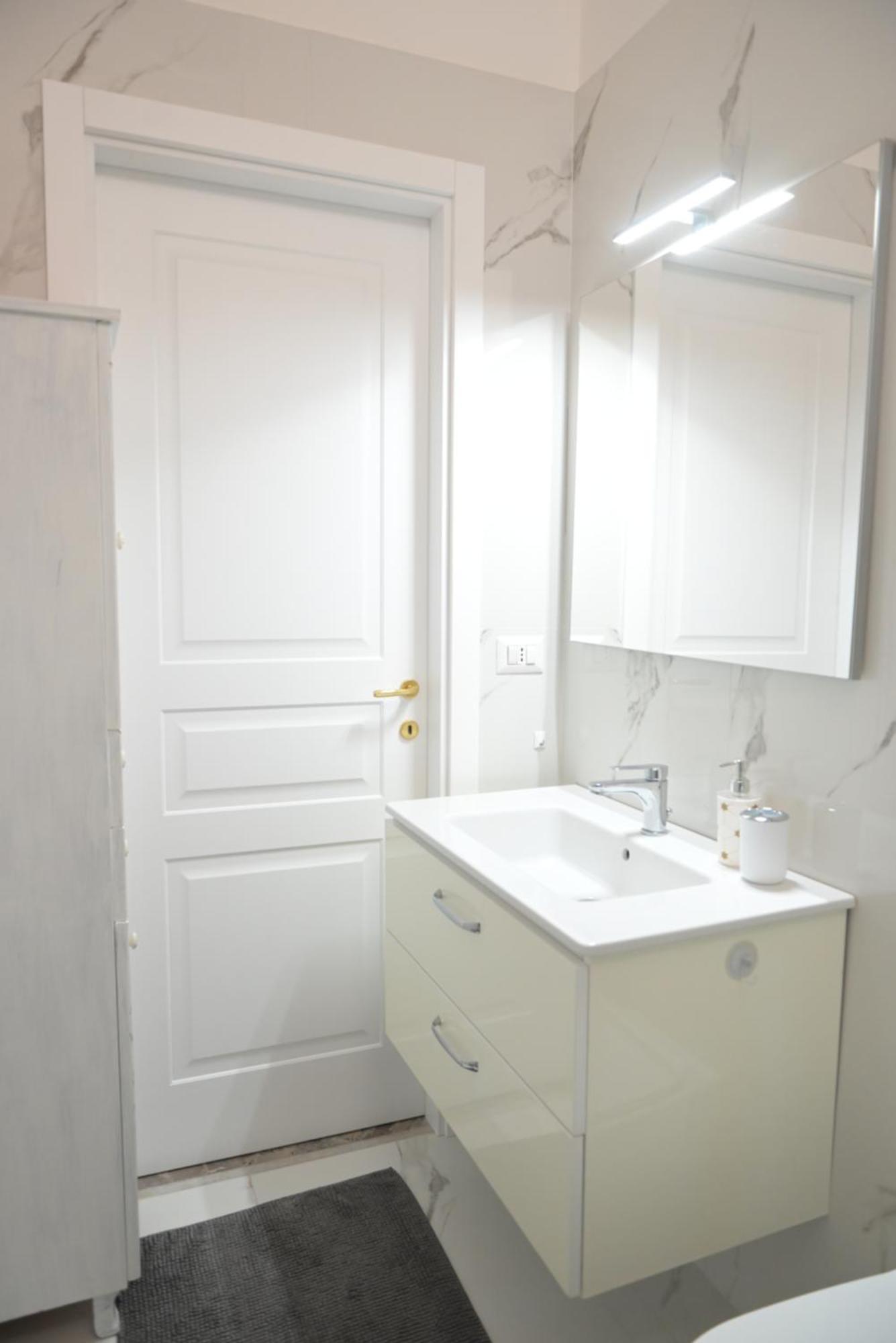 The Rooms Of Swami Барі Екстер'єр фото